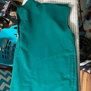 NWOT L Hunter Green Figs